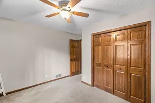 202 Robert St, Mahtomedi, MN 55115 - Photo 22