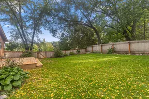 202 Robert St, Mahtomedi, MN 55115 - Photo 34