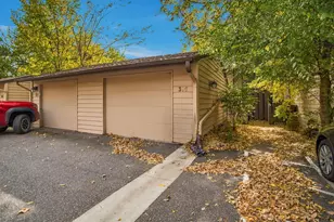 306 W Eagle Lake Dr, Maple Grove, MN 55369 - Photo 4