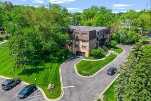 205 Barry Ave S, Wayzata, MN 55391 - Photo 22
