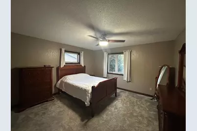 1100 Columbine Drive, Marshall, MN 56258 - Photo 10