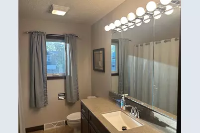 1100 Columbine Drive, Marshall, MN 56258 - Photo 8