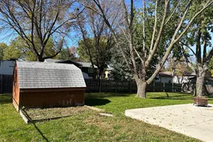 1100 Columbine Dr, Marshall, MN 56258 - Photo 20