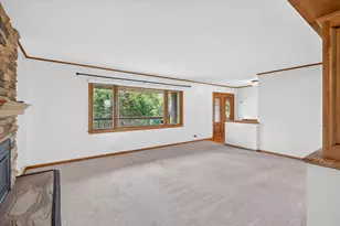 12760 Roberts Dr, Eden Prairie, MN 55346 - Photo 8
