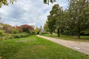 285 Queen Ave N, Minneapolis, MN 55405 - Photo 52