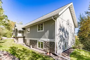1424 E Skyline Pkwy, Duluth, MN 55805 - Photo 72