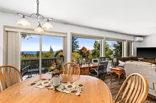 1424 E Skyline Pkwy, Duluth, MN 55805 - Photo 2