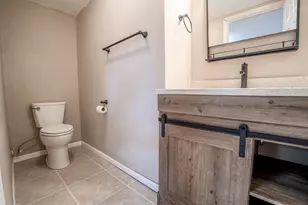 211 Valley View Dr SE, Willmar, MN 56201 - Photo 32