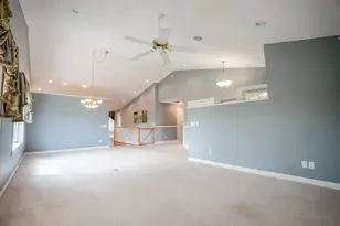211 Valley View Dr SE, Willmar, MN 56201 - Photo 8