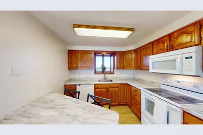 808 Lake Chapeau Drive #201, Albert Lea, MN 56007 - Photo 6