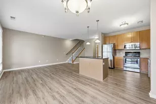 1070 Grandview Ct NE, Columbia Heights, MN 55421 - Photo 8
