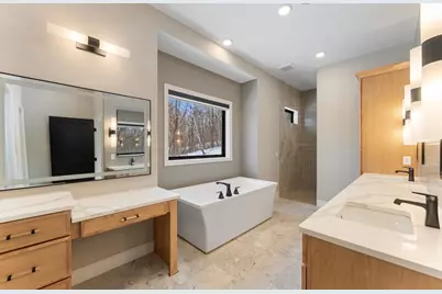 4935 Parkside Circle, Eagan, MN 55123 - Photo 10