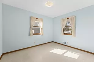 33 Hilltop Ln, Saint Paul, MN 55116 - Photo 18