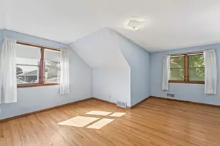 33 Hilltop Ln, Saint Paul, MN 55116 - Photo 20
