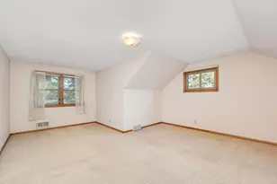 33 Hilltop Ln, Saint Paul, MN 55116 - Photo 22