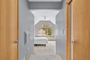 6585 Promontory Dr, Eden Prairie, MN 55346 - Photo 26