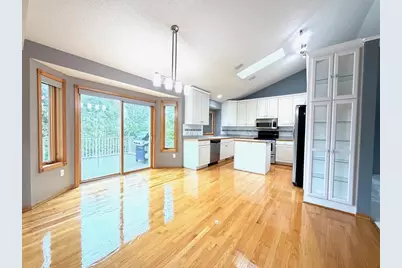 6585 Promontory Drive, Eden Prairie, MN 55346 - Photo 6