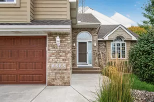 6585 Promontory Dr, Eden Prairie, MN 55346 - Photo 2