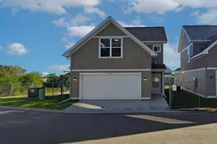430 Rivoli Dr, Saint Paul, MN 55130 - Photo 6