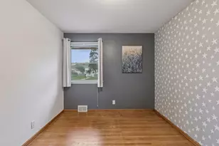 5210 52nd Ave N, Crystal, MN 55429 - Photo 8