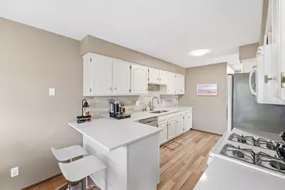 4492 Clover Lane, Eagan, MN 55122 - Photo 6