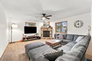 9078 Sierra Rd, Woodbury, MN 55125 - Photo 8