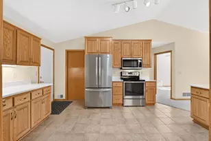 3813 Impatiens Ln N, Brooklyn Park, MN 55443 - Photo 16