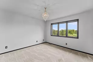 9490 Wedgewood Dr, Woodbury, MN 55125 - Photo 38