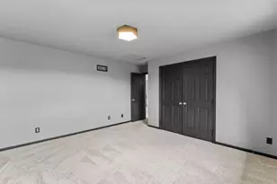 9490 Wedgewood Dr, Woodbury, MN 55125 - Photo 34