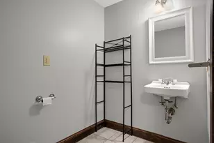 2445 Lyndale Ave S, Minneapolis, MN 55405 - Photo 16