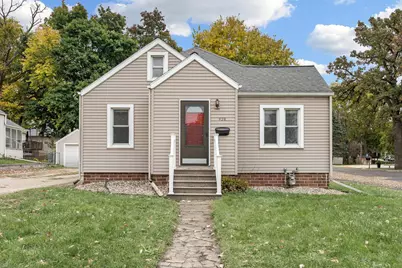 928 Bridge Avenue, Albert Lea, MN 56007 - Photo 1