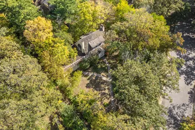 10 Benhill Road, Saint Paul, MN 55105 - Photo 2