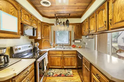 4565 Toledo Avenue N, Robbinsdale, MN 55422 - Photo 2