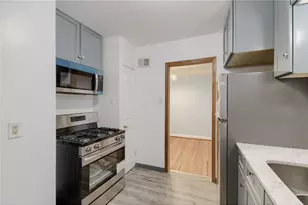 2002 Bush Ave E, Saint Paul, MN 55119 - Photo 16