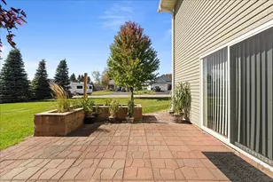 1204 Wren Pl, New Richmond, WI 54017 - Photo 10