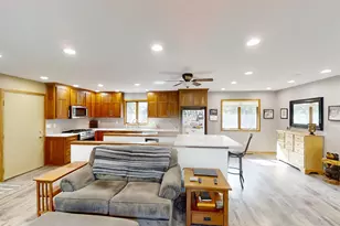 1113 Shore Acres Dr, Albert Lea, MN 56007 - Photo 10