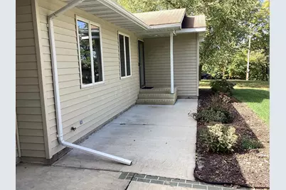 1113 Shore Acres Drive, Albert Lea, MN 56007 - Photo 2