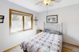 1113 Shore Acres Dr, Albert Lea, MN 56007 - Photo 18