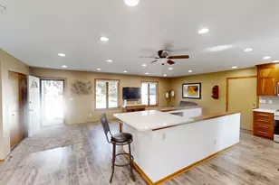 1113 Shore Acres Dr, Albert Lea, MN 56007 - Photo 8