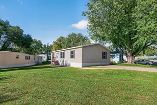 206 Burnsville Cir, Burnsville, MN 55306 - Photo 2