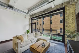 618 Washington Ave N, Minneapolis, MN 55401 - Photo 2