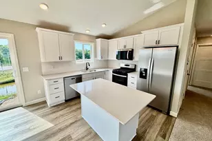 813 Walnut Grove Ln, Hanover, MN 55341 - Photo 2