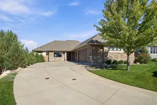 25 Phoebe Ln, North Oaks, MN 55127 - Photo 1