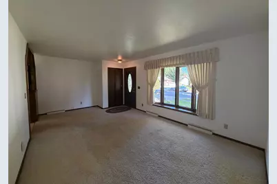 1113 N Cedar Street, Luverne, MN 56156 - Photo 14