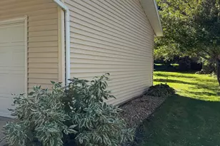 1113 N Cedar St, Luverne, MN 56156 - Photo 30