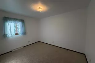 1113 N Cedar St, Luverne, MN 56156 - Photo 16