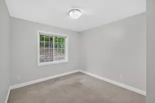 8660 Powers Pl, Chanhassen, MN 55317 - Photo 18