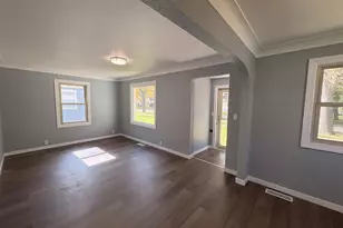 620 S 10th St, Montevideo, MN 56265 - Photo 2