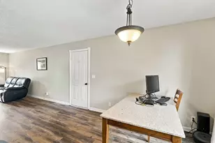 2657 5th St E, Maplewood, MN 55119 - Photo 10