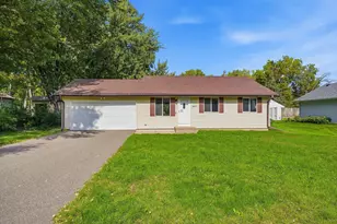 2657 5th St E, Maplewood, MN 55119 - Photo 2